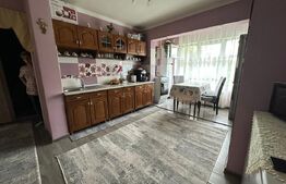 Apartament de vanzare, cu 2 camere decomandate, etaj 1, str Lunii,  Zorilor