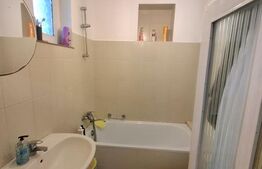 Casa cu 4 apartamente si curte proprie ,suprafata utila 122mp, zona semicentrala