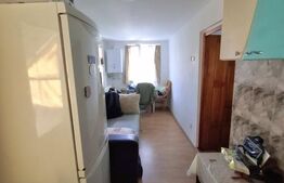 Casa cu 4 apartamente si curte proprie ,suprafata utila 122mp, zona semicentrala