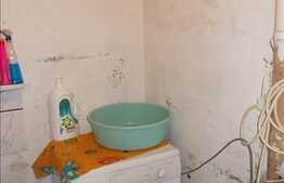 Vanzare apartament 4 camere, 77 mp, decomandat, zona Valea Garbaului