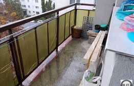 Vanzare apartament 4 camere, 77 mp, decomandat, zona Valea Garbaului