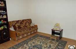 Vanzare apartament 4 camere, 77 mp, decomandat, zona Valea Garbaului