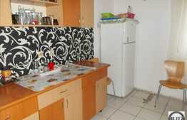 Vanzare apartament 4 camere, 77 mp, decomandat, zona Valea Garbaului