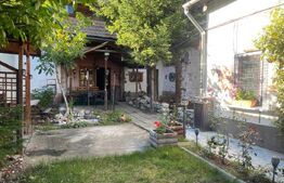 Casa cu doua corpuri, Zarnesti, pretabil pensiune sau casa de familie