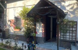 Casa cu doua corpuri, Zarnesti, pretabil pensiune sau casa de familie