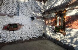 Proprietate cu 2 corpuri de clădire – ideală pentru pensiune sau locuință