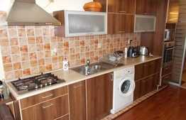 Vanzare apartament 3 camere, 115 mp, boxa, gradina, zona Apele Romane!