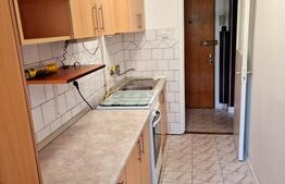 Garsonieră decomandată–zona Tractorul, 30,3 mp, etaj 3/4 + loc de parcare