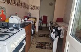 Apartament cu 3 camere decomandat -pozitie excelenta- Zarnesti 