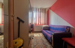 Apartament cu 3 camere decomandat -pozitie excelenta- Zarnesti 