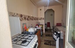 Apartament cu 3 camere decomandat -pozitie excelenta- Zarnesti 