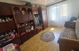 Apartament cu 3 camere decomandat -pozitie excelenta- Zarnesti 