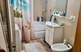 Apartament de vanzare, cu 2 camere, 51 mp, parcare, intermediar, zona Stejarului