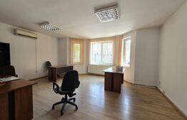 Casa de vanzare, cu 9 camere, 308 mp, zona RrM1