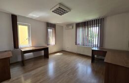 Casa de vanzare, cu 9 camere, 308 mp, zona RrM1