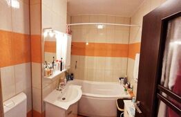 Apartament de vanzare, cu 3 camere, 61 mp, 2 balcoane, parcare, zona Urusagului