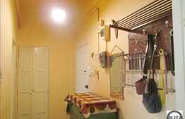 Vanzare apartament 3 camere, 53 mp, boxa subsol, zona centrala