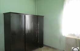 Vanzare apartament 3 camere, 53 mp, boxa subsol, zona centrala