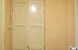 Vanzare apartament 3 camere, 53 mp, boxa subsol, zona centrala