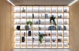 Spatiu comercial/birou, de inchiriat, 140 mp, parcari, zona Andrei Muresanu