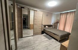 Apartament de vanzare, cu 3 camere, 92 mp, parcare, intermediar, zona VIVO