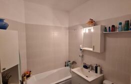 Apartament de vanzare, cu 3 camere, 65mp, parcare, zona Stejarului