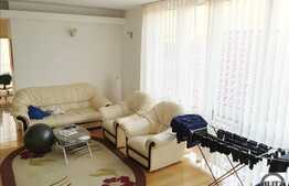Vanzare apartament 3 camere, 84,5 mp, garaj, zona centrala