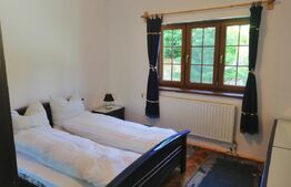 Oportunitate! Vila, de inchiriat, ponton, acces lac, Tarnita!