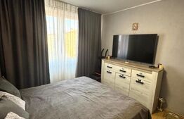  Apartament 3 camere, Decomandat de vanzare Vlahuta