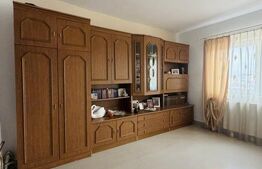 Apartament cu 4 camere, Campia Turzii, zona Centrala 