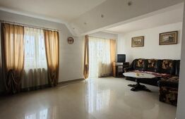 Apartament cu 4 camere, Campia Turzii, zona Centrala 