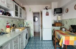Apartament cu 4 camere, Campia Turzii, zona Centrala 