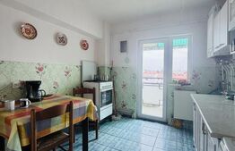 Apartament cu 4 camere, Campia Turzii, zona Centrala 