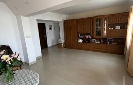 Apartament cu 4 camere, Campia Turzii, zona Centrala 