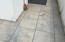 Penthouse de vanzare, cu 2 camere, 47 mp, parcare subterana, zona Terra