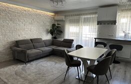 Apartament de vanzare, cu 3 camere, 70 mp utili, zona Vivo