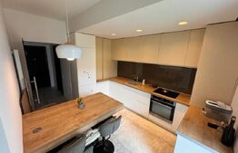 Apartament 3 camere, lux,  zona Campului