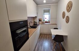 Apartament de vanzare, 2 camere, parcare, zona Tauti