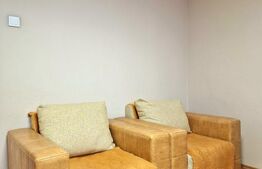 Apartament cu 1 camera decomandata, etajul 1, 32 mp, balcon, zona Parang