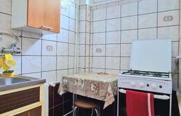 Apartament cu 1 camera decomandata, etajul 1, 32 mp, balcon, zona Parang