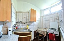 Apartament cu 1 camera decomandata, etajul 1, 32 mp, balcon, zona Parang