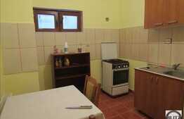 3 camere, 109 mp, imobil tip casa, parcare, zona strazii Campului