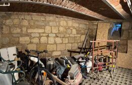 Casa de inchiriat, 3 camere, 103 mp, nemobilata/mobilata, zona GRUIA