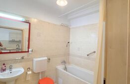 Cladire multifunctionala, pensiune plus casa,  parcari private