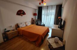 Apartament de 2 camere, 55 mp, parcare în curte