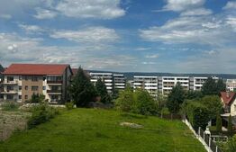 Apartament cu 4 camere 100 mp in bloc cu piscina din cartierul Europa