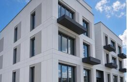 Apartament cu 4 camere 100 mp in bloc cu piscina din cartierul Europa