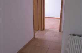 Vanzare apartament 3 camere, 69 mp, parcare, zona Petrom