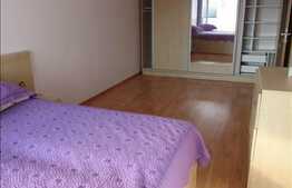 Vanzare apartament 3 camere, 69 mp, parcare, zona Petrom