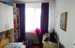 Vanzare apartament 3 camere, 56 mp, decomandat, parcare, zona Coloane